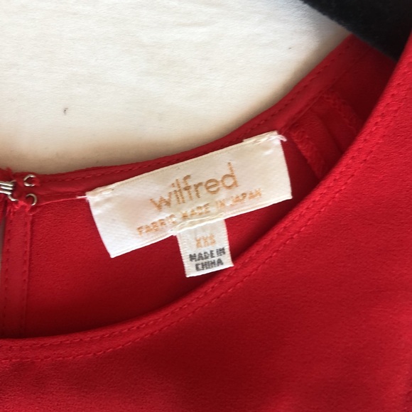 Aritzia Wilfred | Red Peplum Back Cut-out Top - Picture 5 of 6